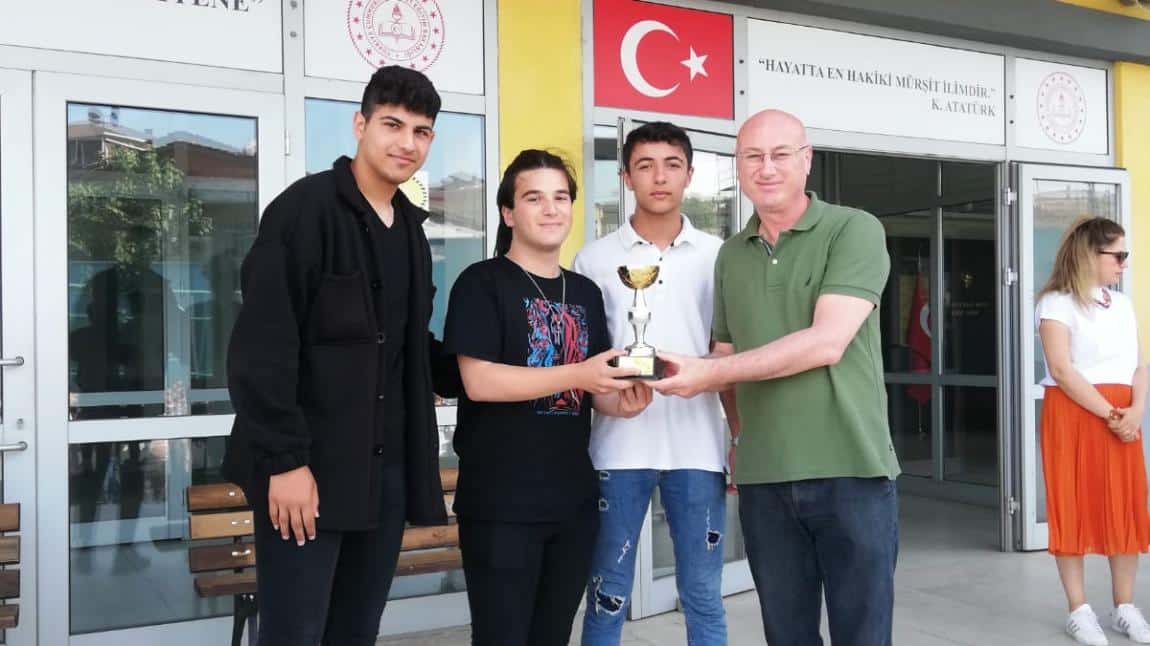 Turgut Özal Anadolu Lisesi Karne Töreni 